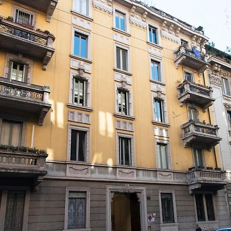 Sophisticated Apt Near Duomo Milán Exterior foto
